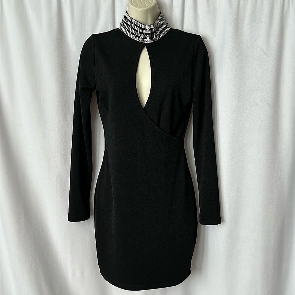 Privy Sexy Keyhole Front Jeweled Collar Black Long Sleeve Dress **Size M** 🔥🔥 - Picture 1 of 4